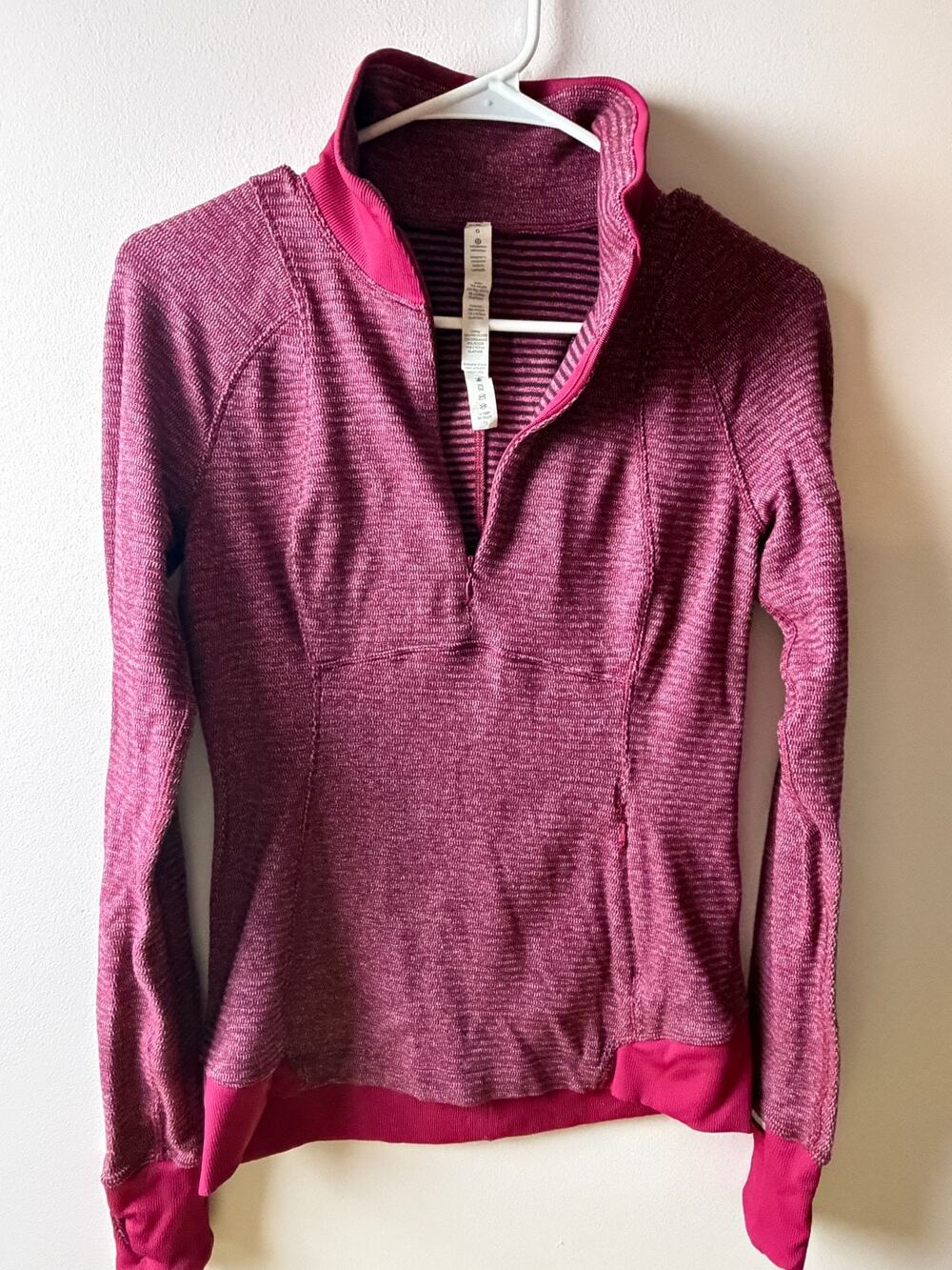 Lululemon Women’s Size 6 Pink Textured Half Zip Pullover Long Sleeve Thumbholes